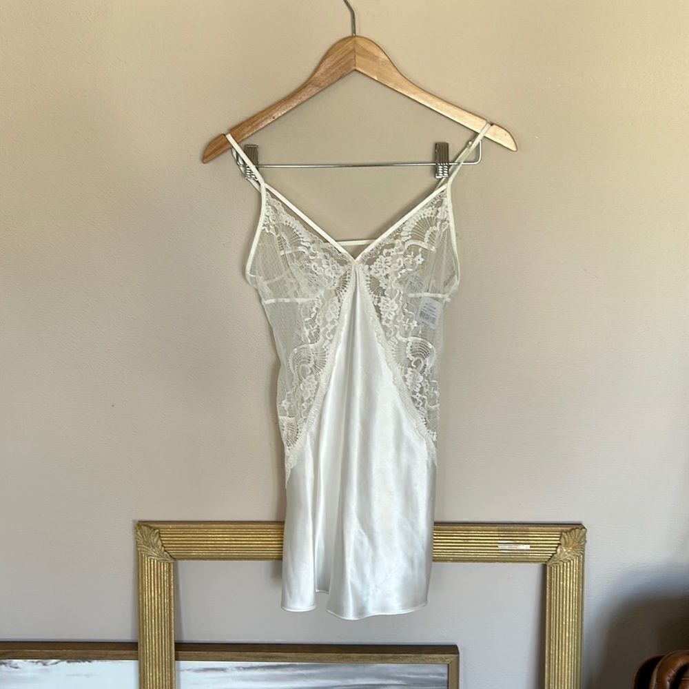 Women's In Bloom Lingerie White Silk Size L